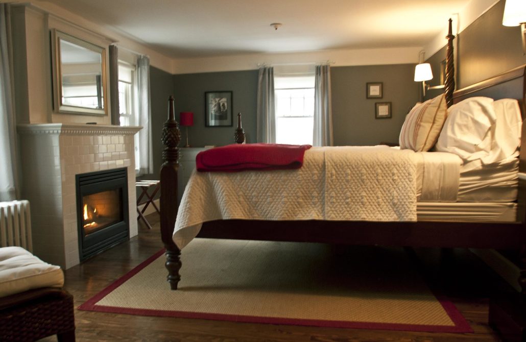 Maine, Newcastle maine, Newcastle Inn, guest room, sitting room