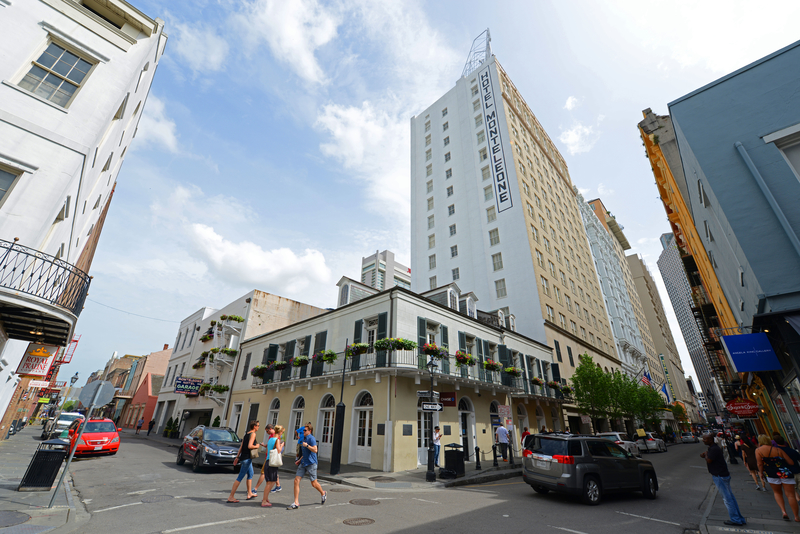 Hotel Monteleone in the French Quarter, New Orleans © Wangkun Jia | Dreamstime.com