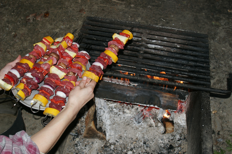 Grilling on the campsite. 